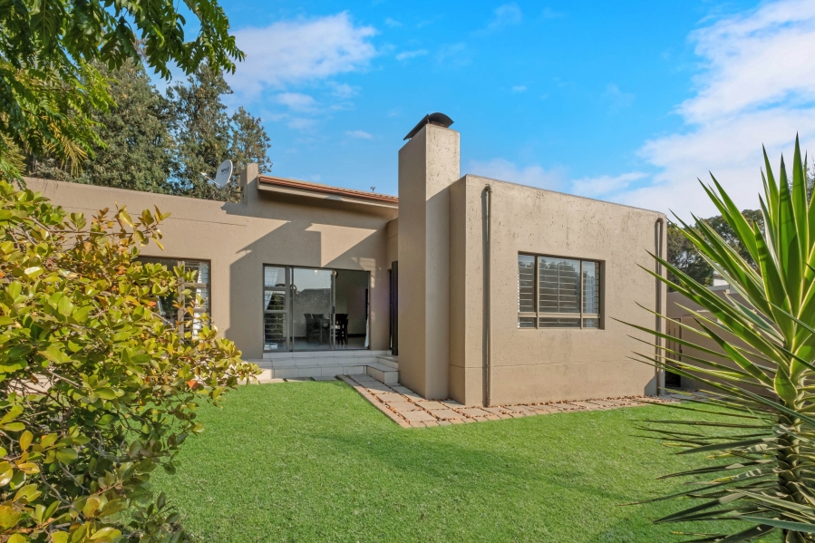 4 Bedroom Property for Sale in Gallo Manor Gauteng