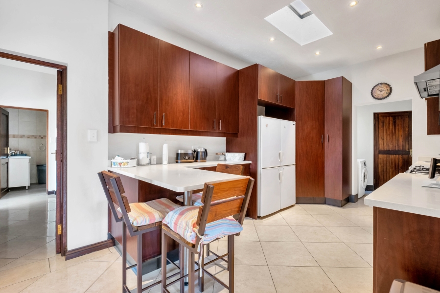 4 Bedroom Property for Sale in Gallo Manor Gauteng