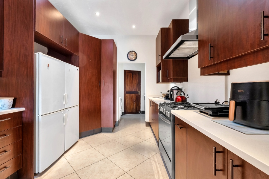 4 Bedroom Property for Sale in Gallo Manor Gauteng