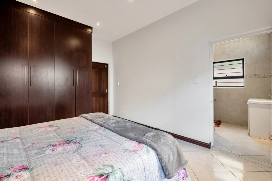 4 Bedroom Property for Sale in Gallo Manor Gauteng