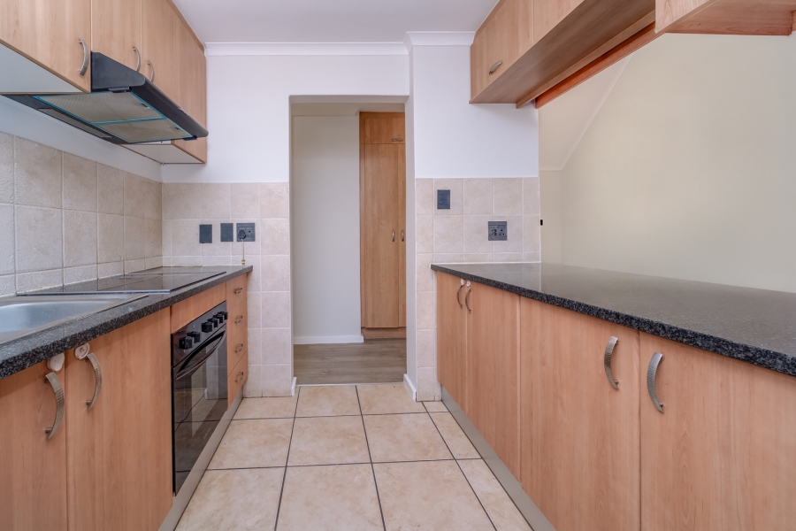 To Let 3 Bedroom Property for Rent in Bromhof Gauteng