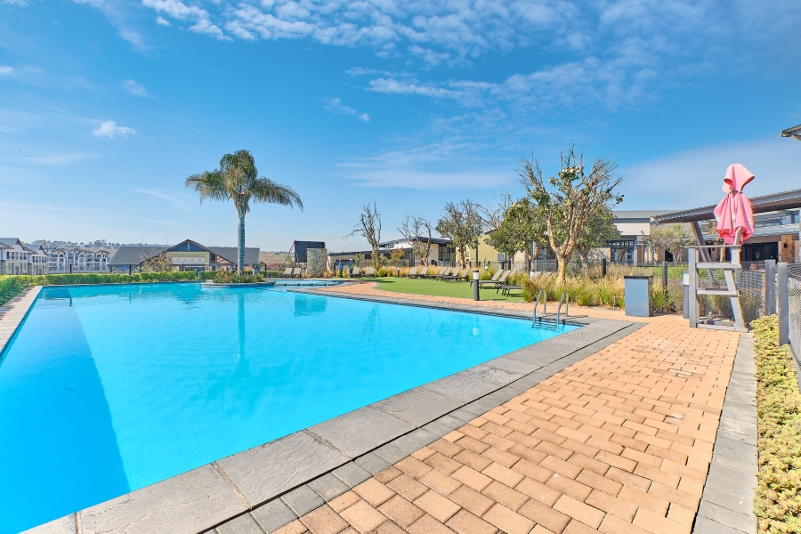 1 Bedroom Property for Sale in Waterfall Gauteng