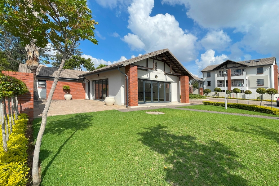 2 Bedroom Property for Sale in Crowthorne AH Gauteng