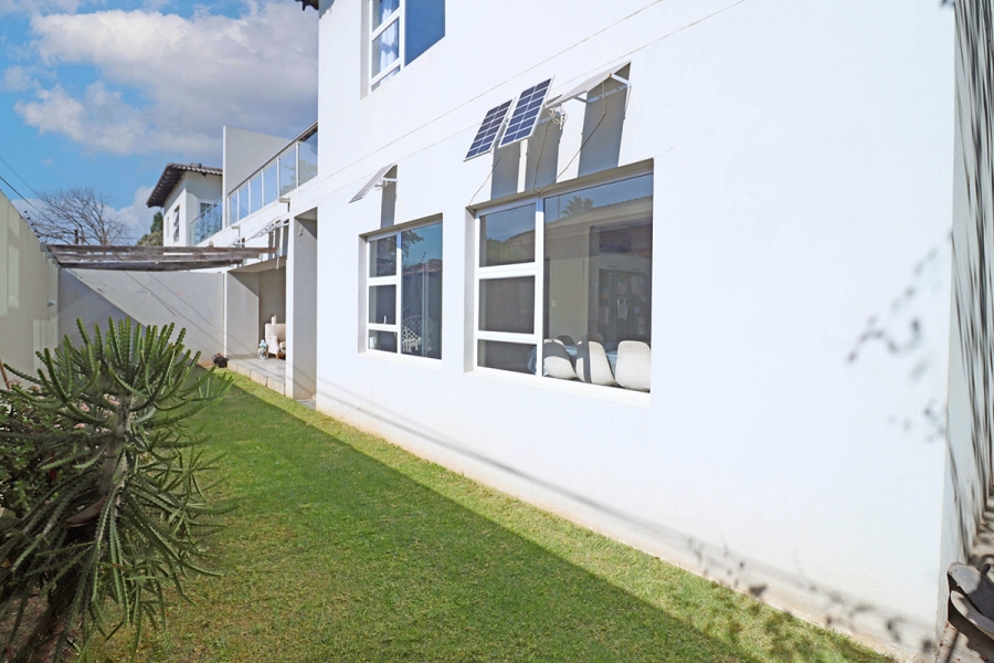 4 Bedroom Property for Sale in Glenhazel Gauteng