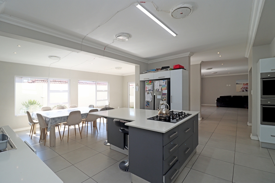 4 Bedroom Property for Sale in Glenhazel Gauteng