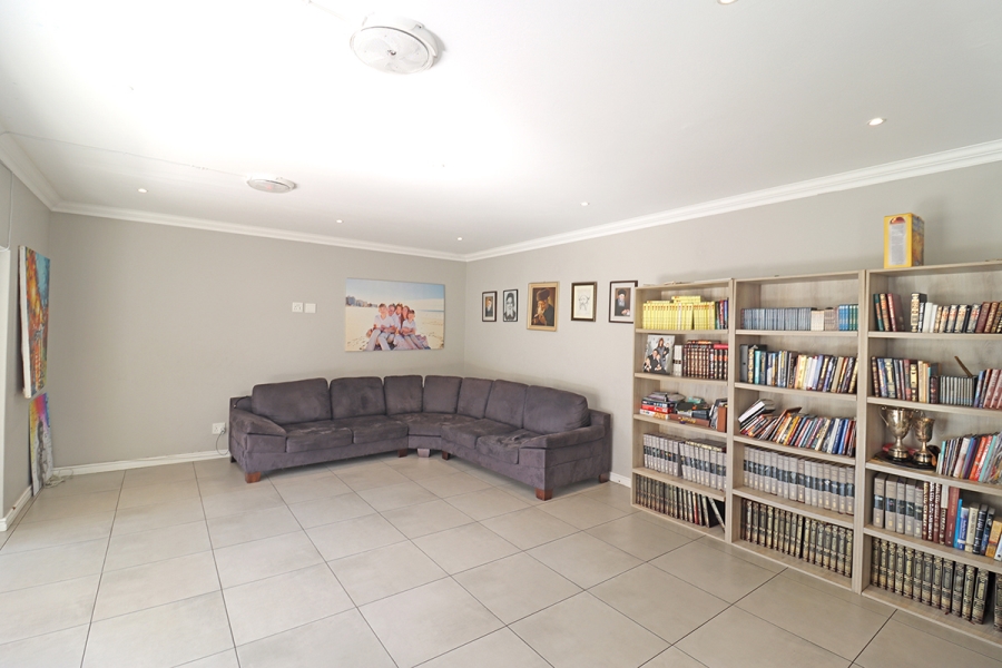 4 Bedroom Property for Sale in Glenhazel Gauteng