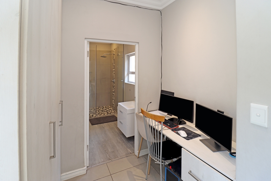 4 Bedroom Property for Sale in Glenhazel Gauteng