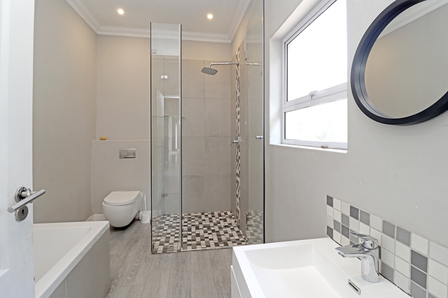 4 Bedroom Property for Sale in Glenhazel Gauteng