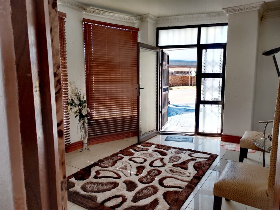 4 Bedroom Property for Sale in Brackendowns Gauteng