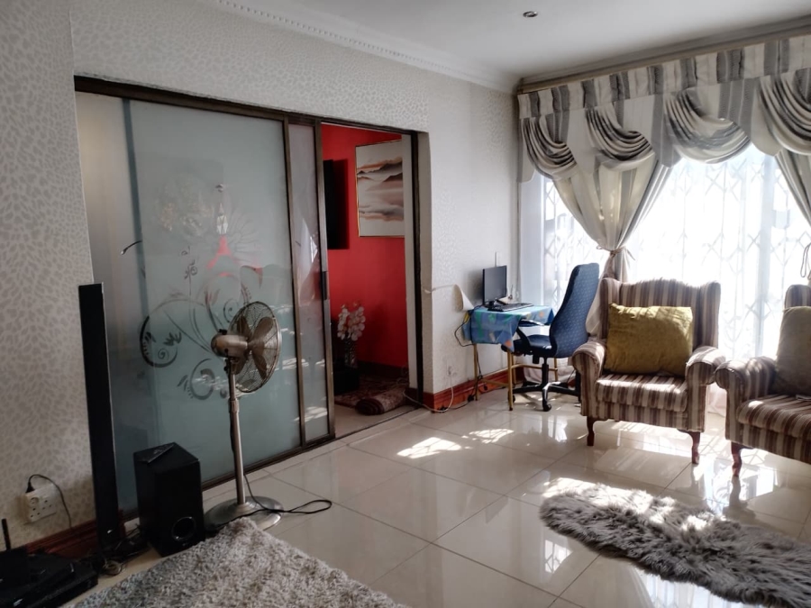 4 Bedroom Property for Sale in Brackendowns Gauteng