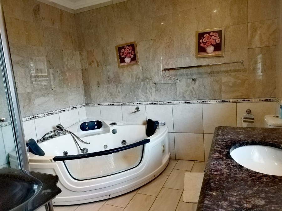 4 Bedroom Property for Sale in Brackendowns Gauteng