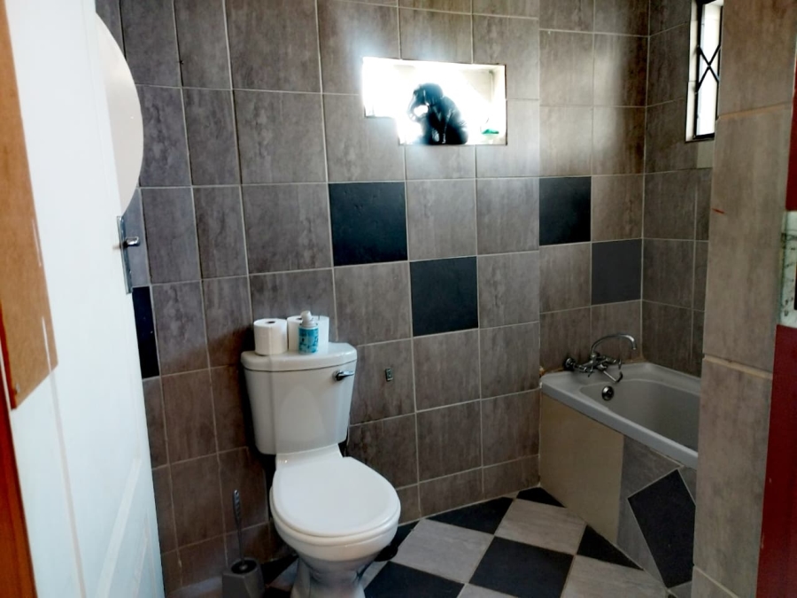 4 Bedroom Property for Sale in Brackendowns Gauteng