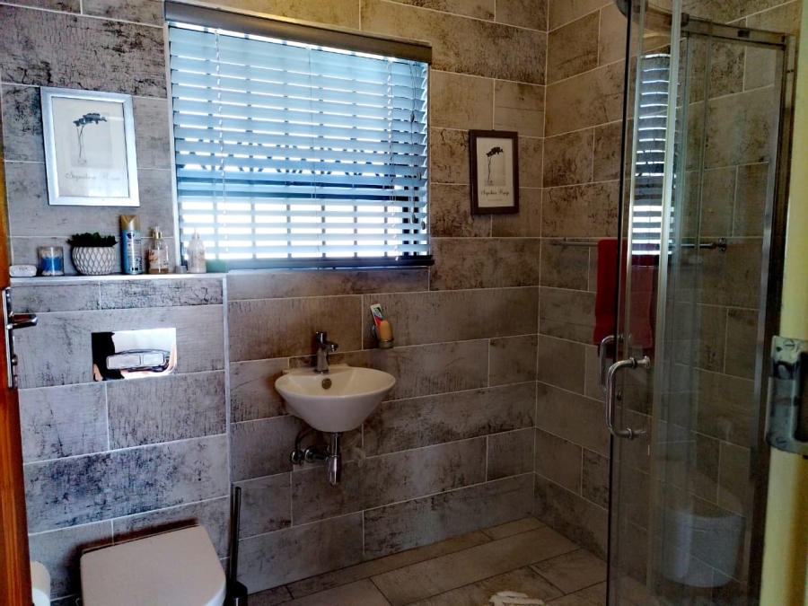 4 Bedroom Property for Sale in Brackendowns Gauteng