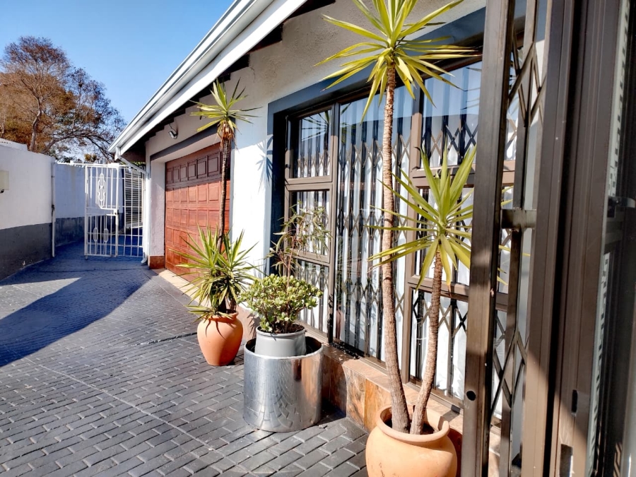 4 Bedroom Property for Sale in Brackendowns Gauteng