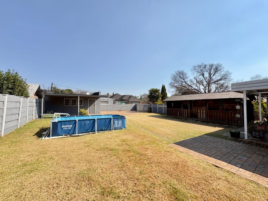 To Let 2 Bedroom Property for Rent in Brakpan Central Gauteng