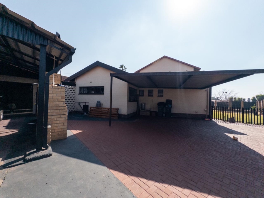 5 Bedroom Property for Sale in Brenthurst Gauteng