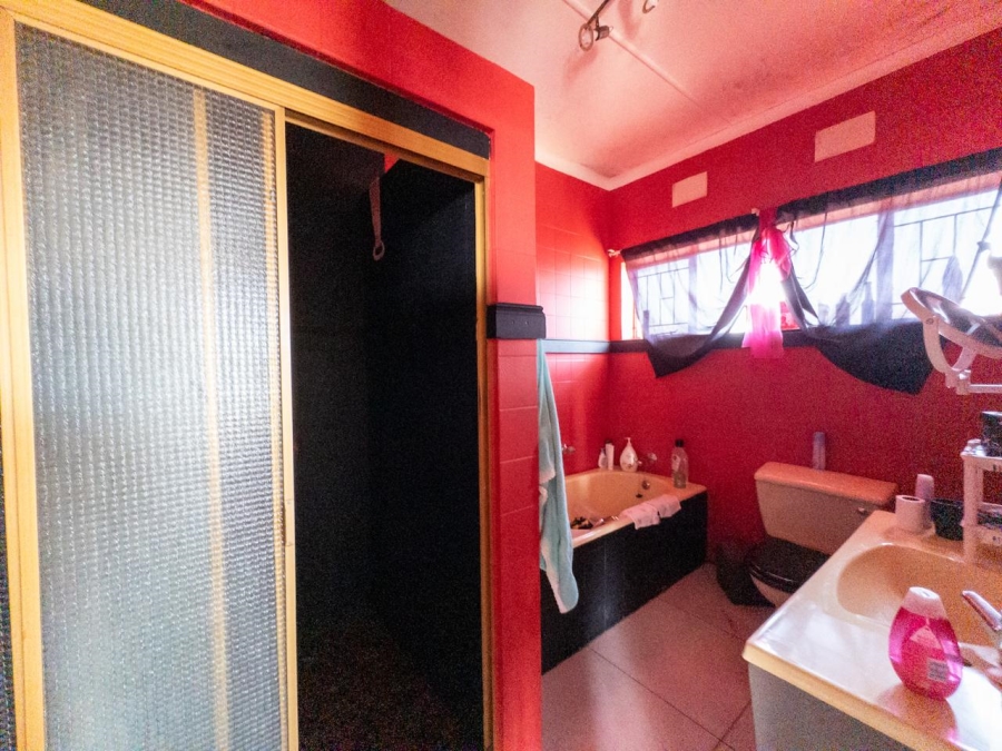 5 Bedroom Property for Sale in Brenthurst Gauteng