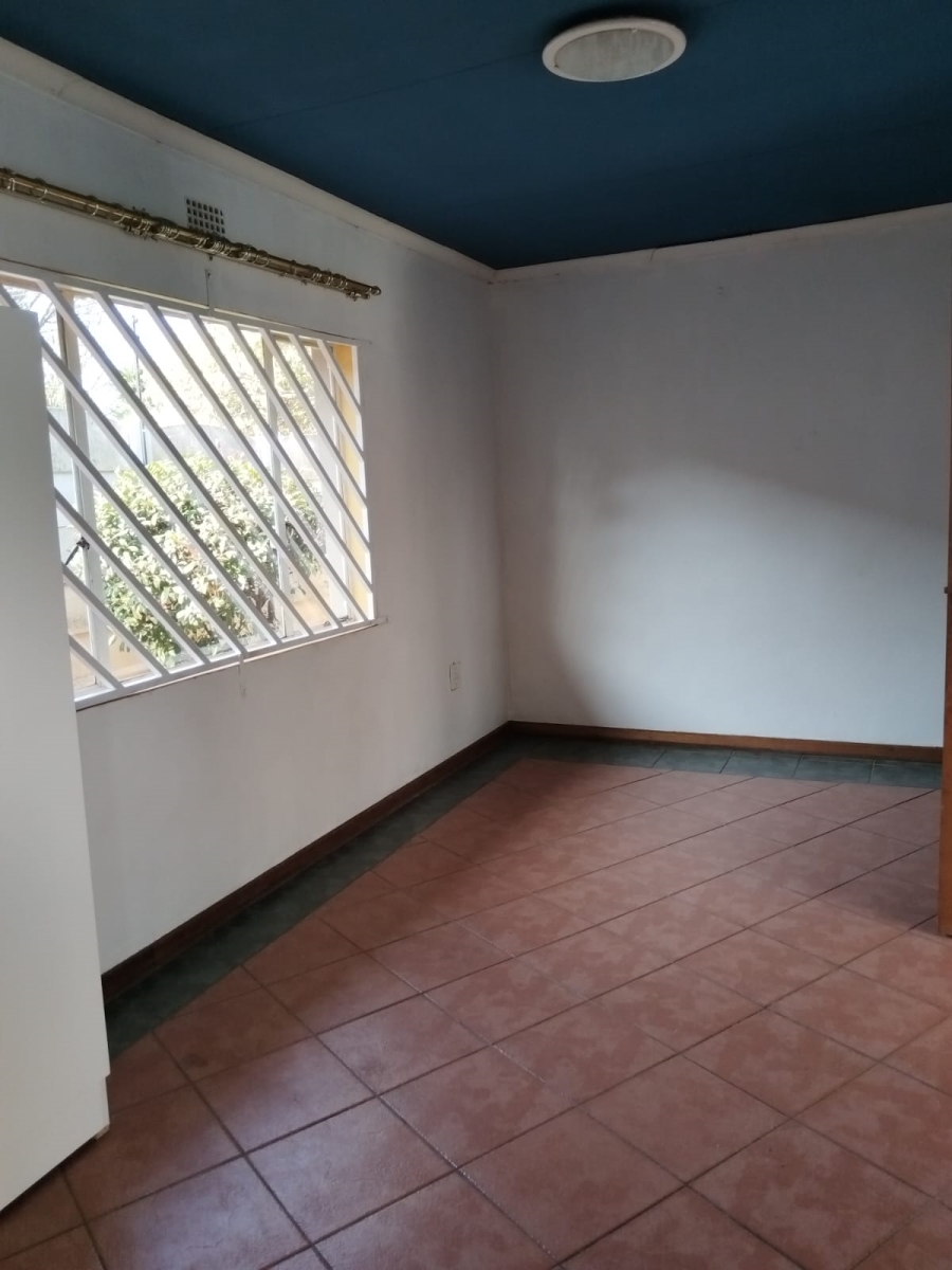 To Let 1 Bedroom Property for Rent in Birchleigh Gauteng