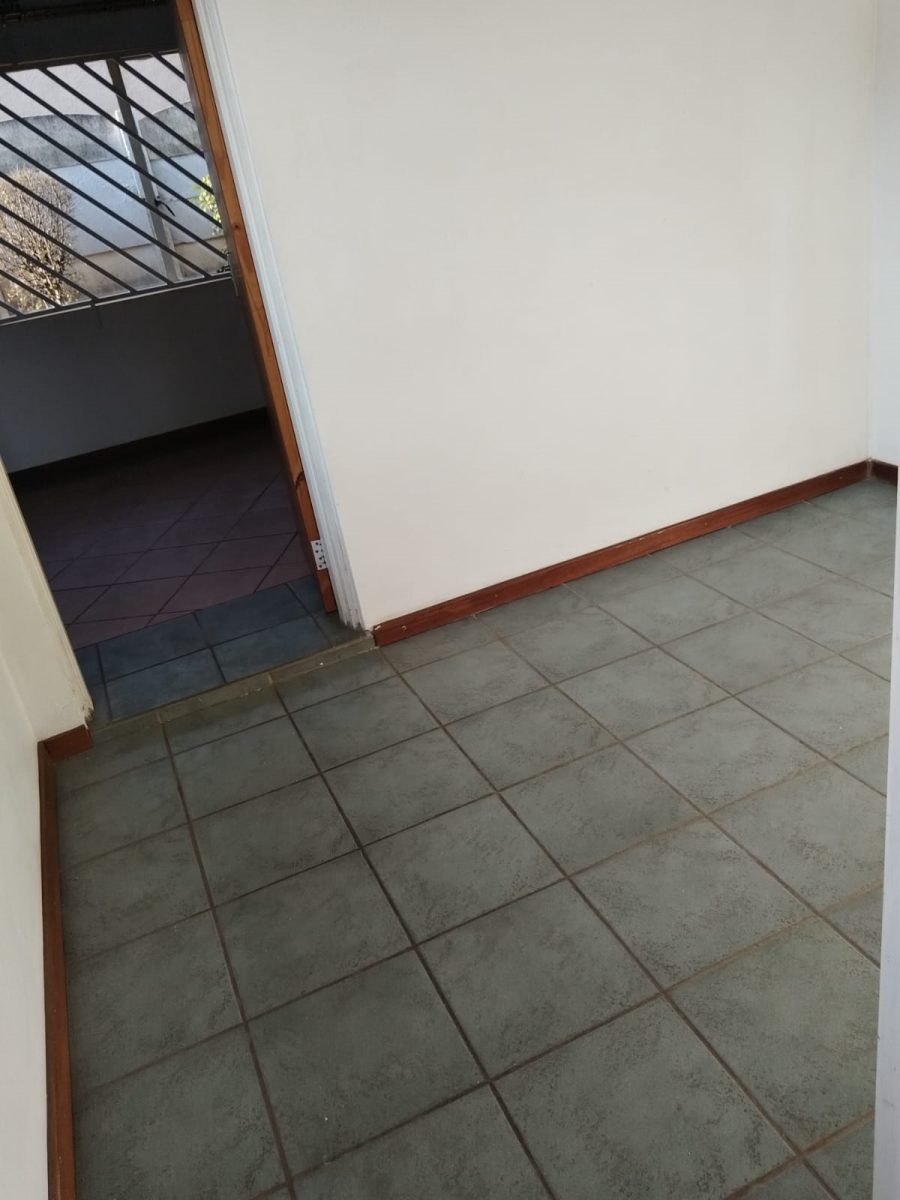 To Let 1 Bedroom Property for Rent in Birchleigh Gauteng