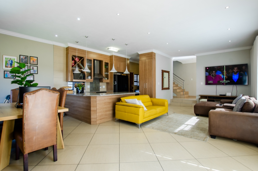3 Bedroom Property for Sale in Rua Vista Gauteng