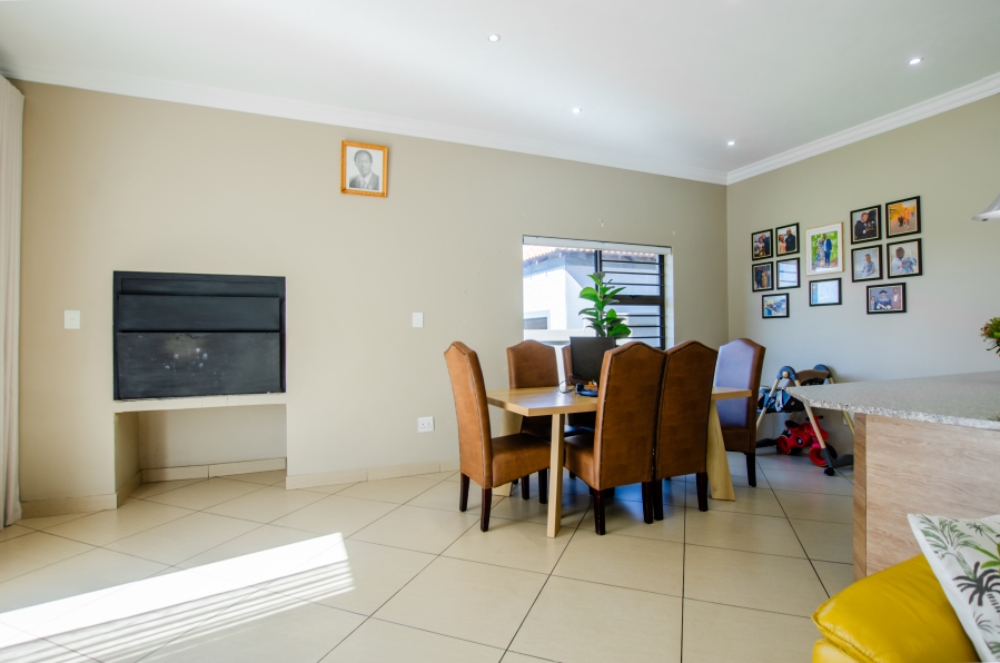 3 Bedroom Property for Sale in Rua Vista Gauteng