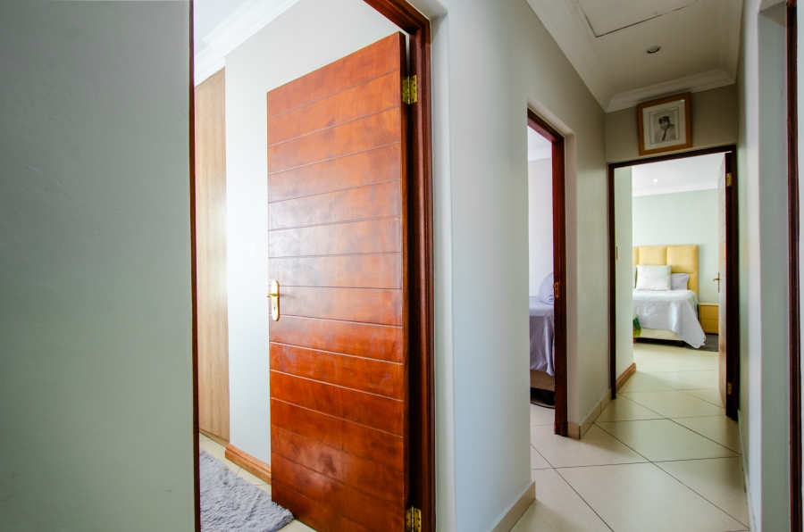 3 Bedroom Property for Sale in Rua Vista Gauteng