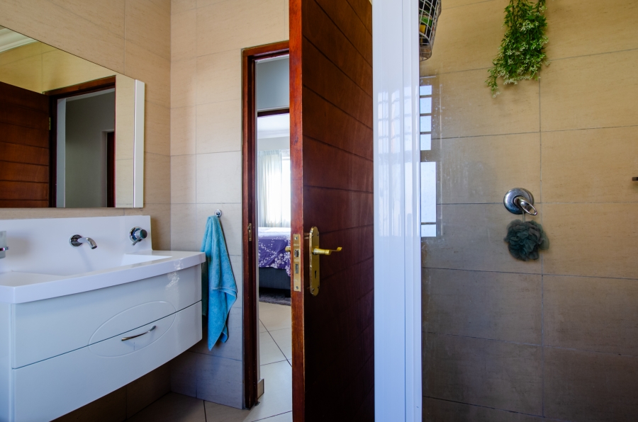 3 Bedroom Property for Sale in Rua Vista Gauteng