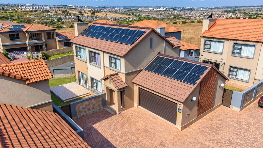 3 Bedroom Property for Sale in Rua Vista Gauteng