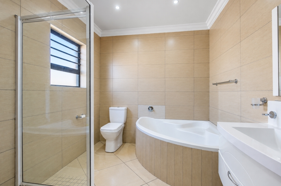 3 Bedroom Property for Sale in Rua Vista Gauteng