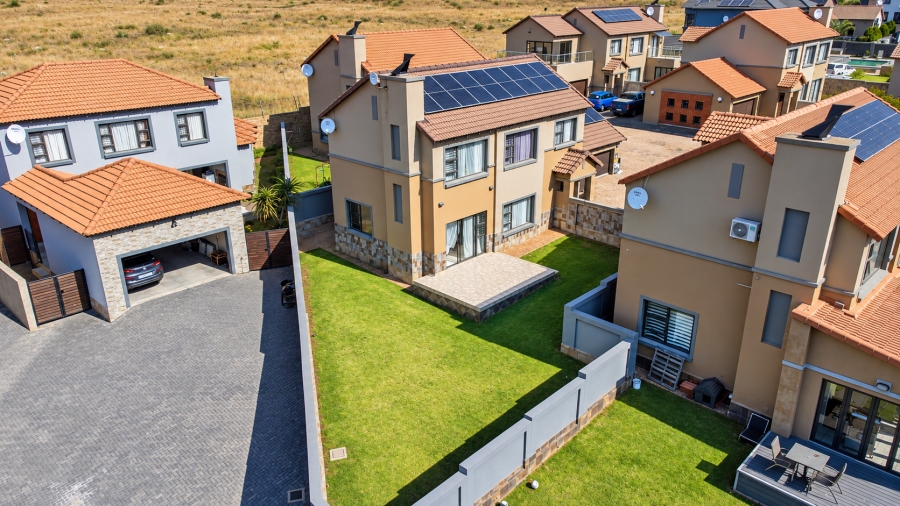 3 Bedroom Property for Sale in Rua Vista Gauteng
