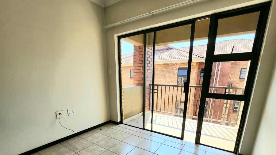 1 Bedroom Property for Sale in Olivedale Gauteng