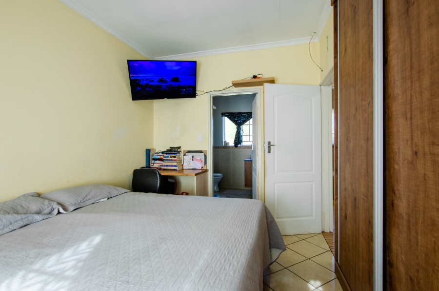 2 Bedroom Property for Sale in Monavoni A H Gauteng