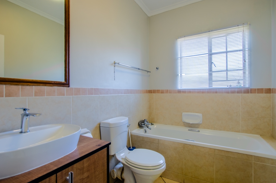 2 Bedroom Property for Sale in Monavoni A H Gauteng