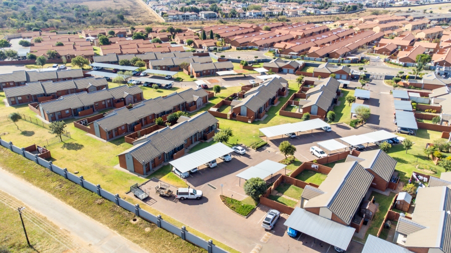 2 Bedroom Property for Sale in Monavoni A H Gauteng