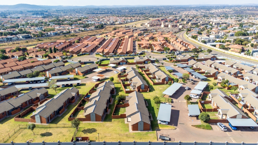 2 Bedroom Property for Sale in Monavoni A H Gauteng