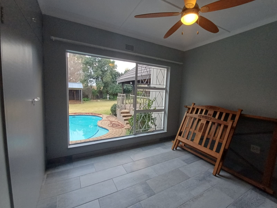 4 Bedroom Property for Sale in Flora Gardens Gauteng