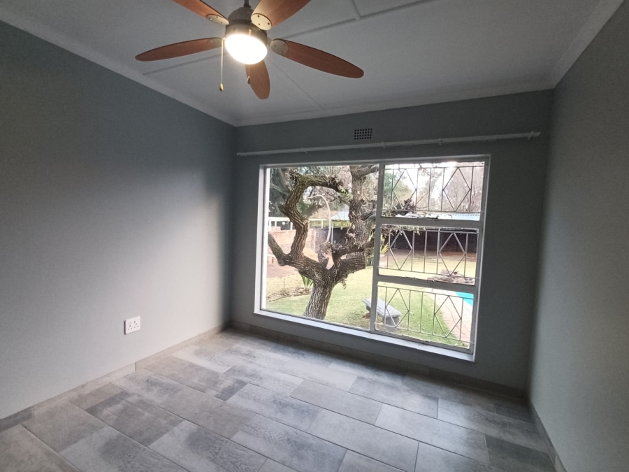 4 Bedroom Property for Sale in Flora Gardens Gauteng
