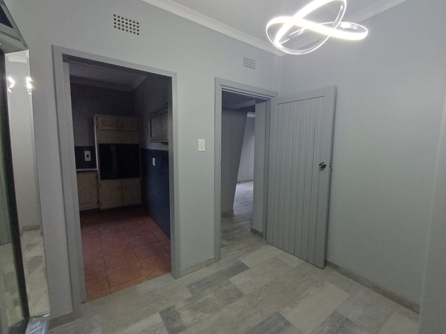 4 Bedroom Property for Sale in Flora Gardens Gauteng