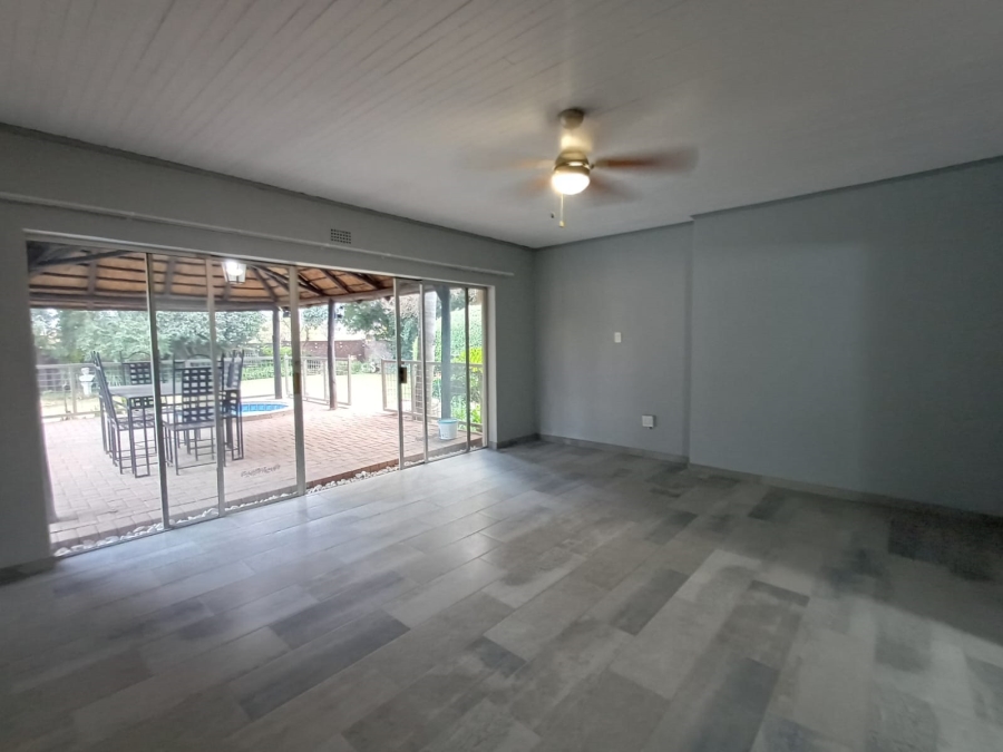 4 Bedroom Property for Sale in Flora Gardens Gauteng