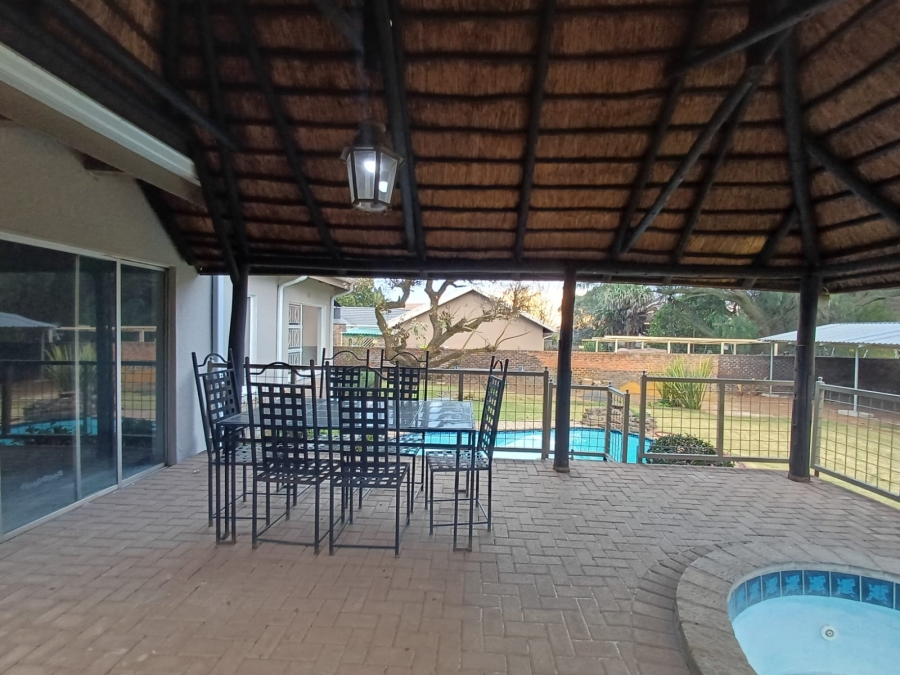 4 Bedroom Property for Sale in Flora Gardens Gauteng