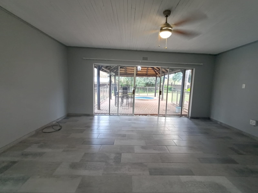 4 Bedroom Property for Sale in Flora Gardens Gauteng