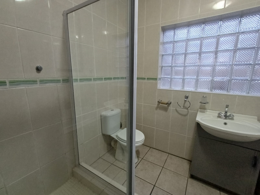 4 Bedroom Property for Sale in Flora Gardens Gauteng