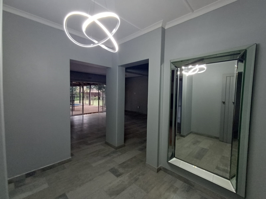4 Bedroom Property for Sale in Flora Gardens Gauteng