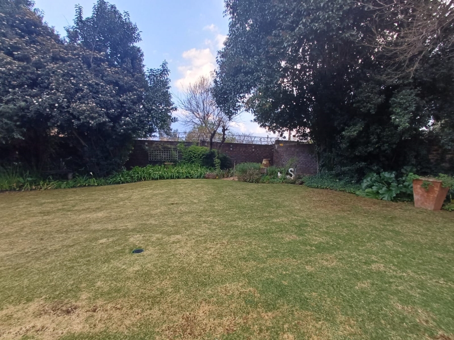 4 Bedroom Property for Sale in Flora Gardens Gauteng