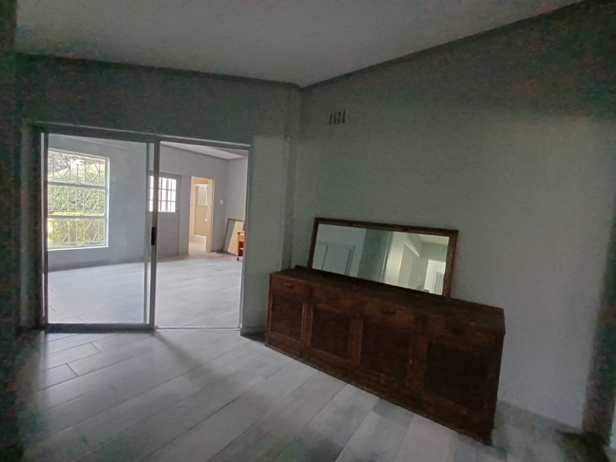 4 Bedroom Property for Sale in Flora Gardens Gauteng