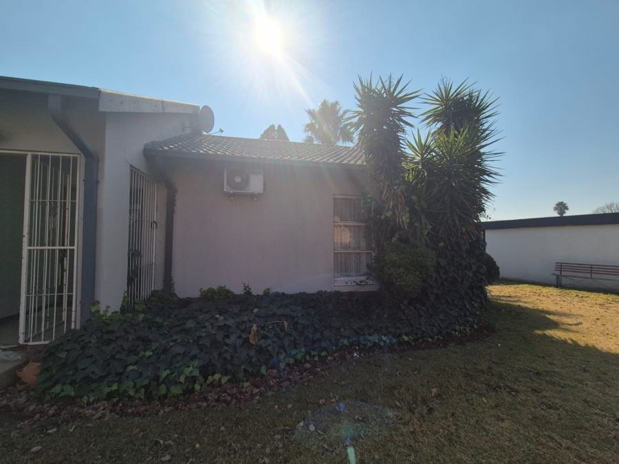 3 Bedroom Property for Sale in Vanderbijlpark SE 2 Gauteng