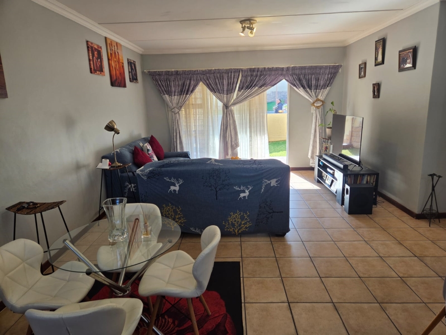 To Let 2 Bedroom Property for Rent in Sunninghill Gauteng