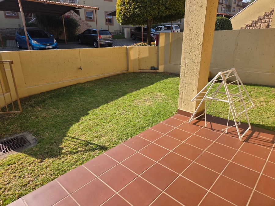 To Let 2 Bedroom Property for Rent in Sunninghill Gauteng