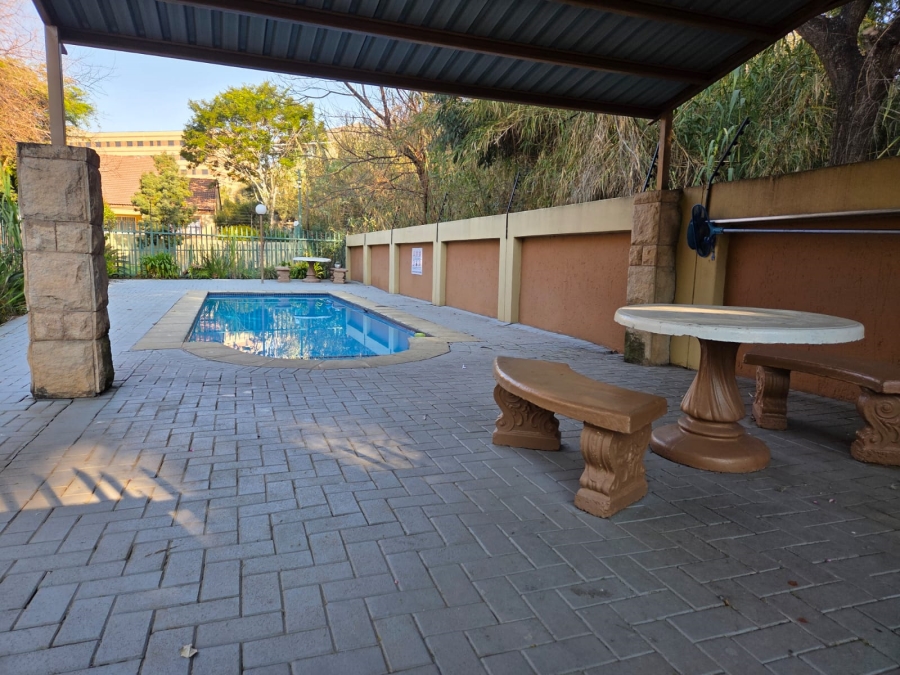 To Let 2 Bedroom Property for Rent in Sunninghill Gauteng