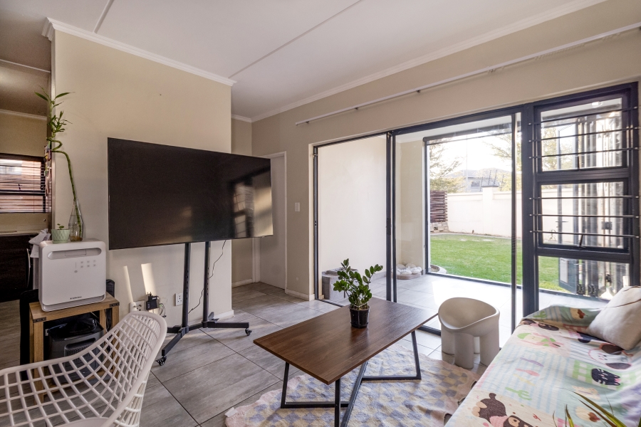 3 Bedroom Property for Sale in Greenstone Crest Gauteng